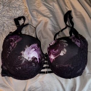 Cacique bra with sexy adjustable straps